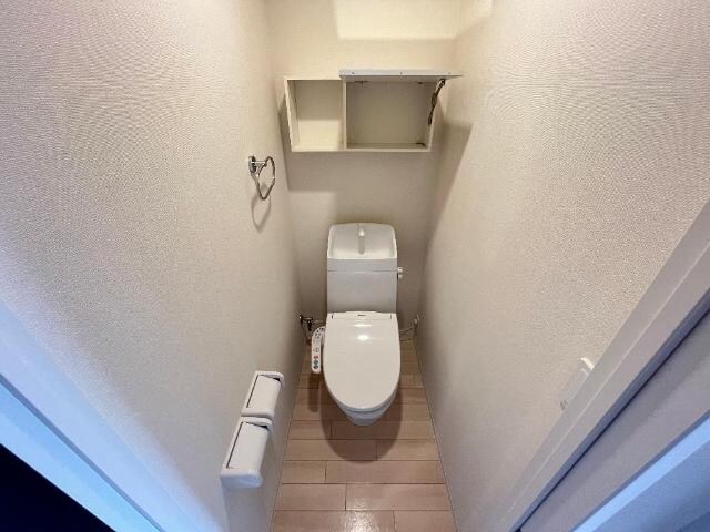 物件内観写真12　(シャワー付トイレ)