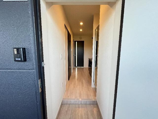物件内観写真14　(玄関)