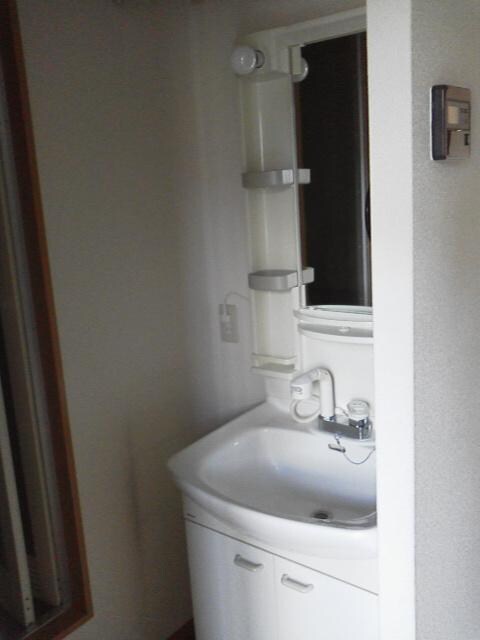 物件内観写真3　(洗面所)