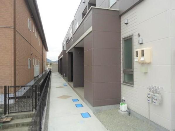 物件外観写真2　(外観写真（昼）)