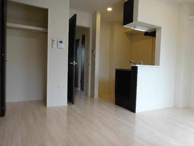 物件内観写真5　(リビング)