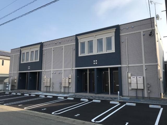 物件外観写真1　(外観写真（昼）)