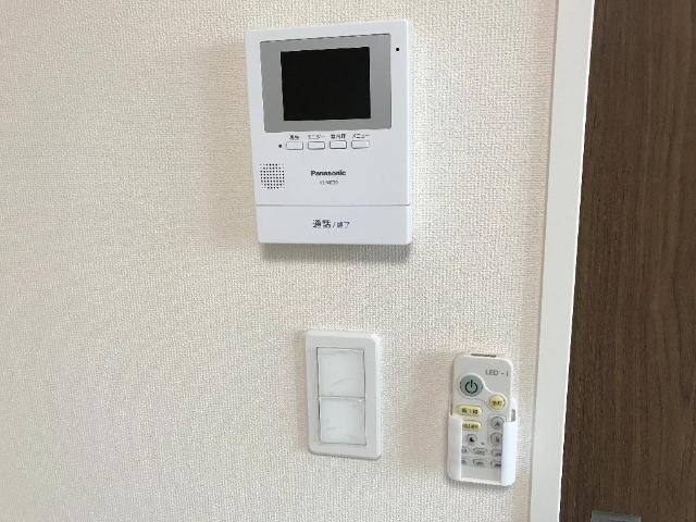物件内観写真16　(カメラ付インターホン（イメージ）)