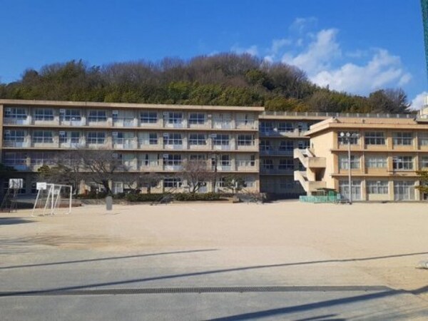周辺環境(福山市立千田小学校 2202m)