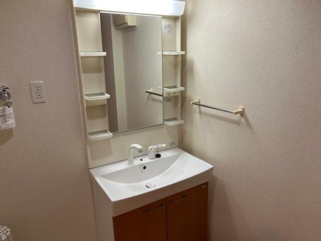 物件内観写真14　(洗髪洗面化粧台)