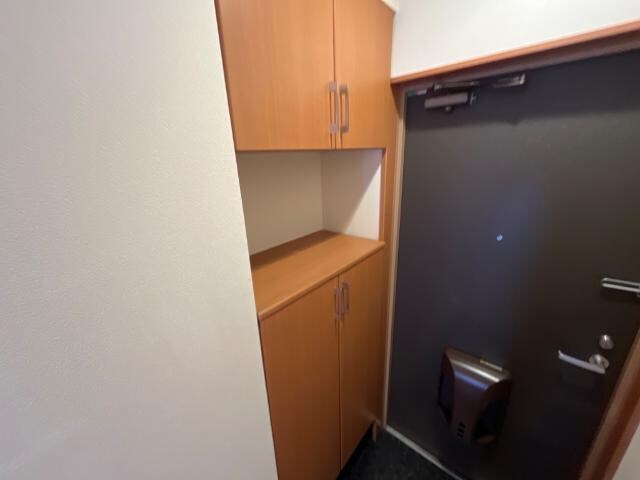物件内観写真18　(下駄箱)
