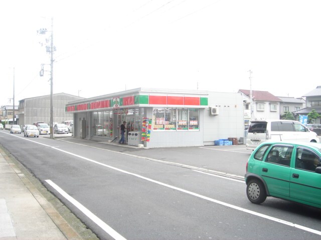 物件外観写真2　(サンクスまで400ｍ)