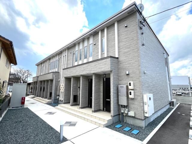 物件外観写真1　(外観写真（昼）)