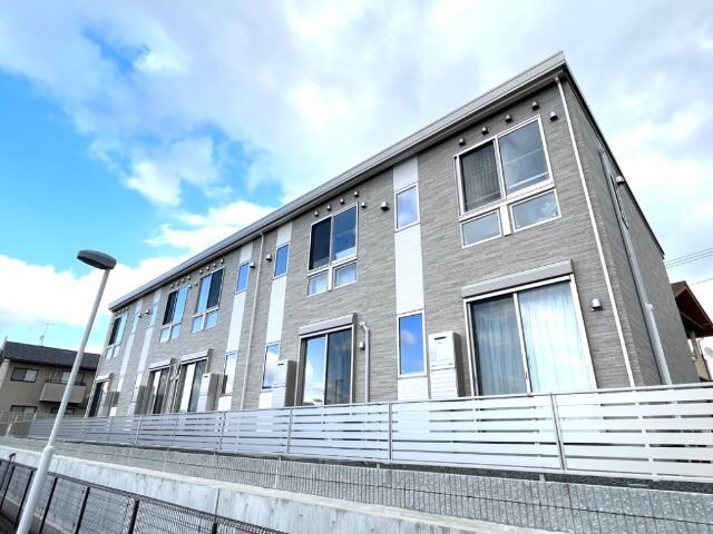 物件内観写真3　(外観写真（昼）)