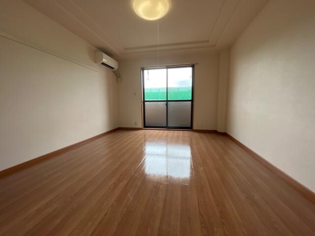 物件内観写真10　(リビング)