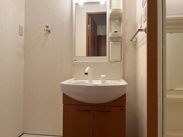 物件内観写真13　(洗髪洗面化粧台)