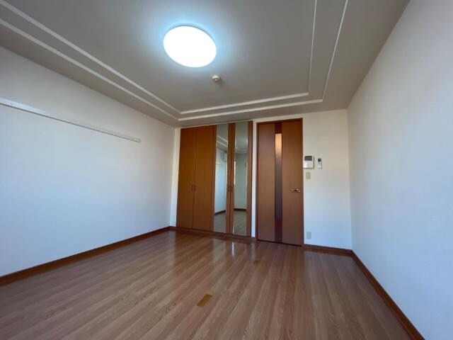 物件内観写真9　(洋室)