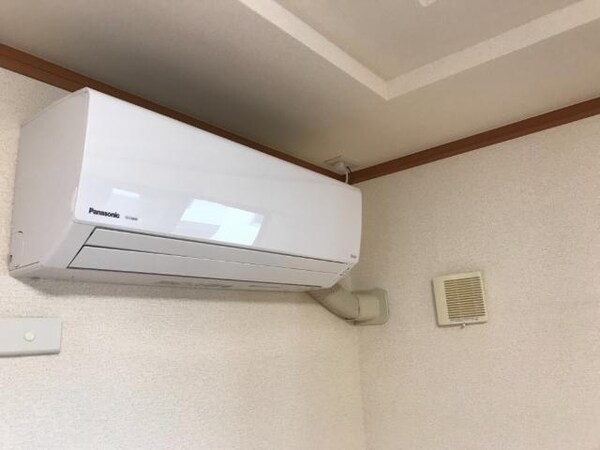 建物設備(エアコン)