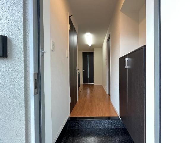 物件内観写真27　(玄関)