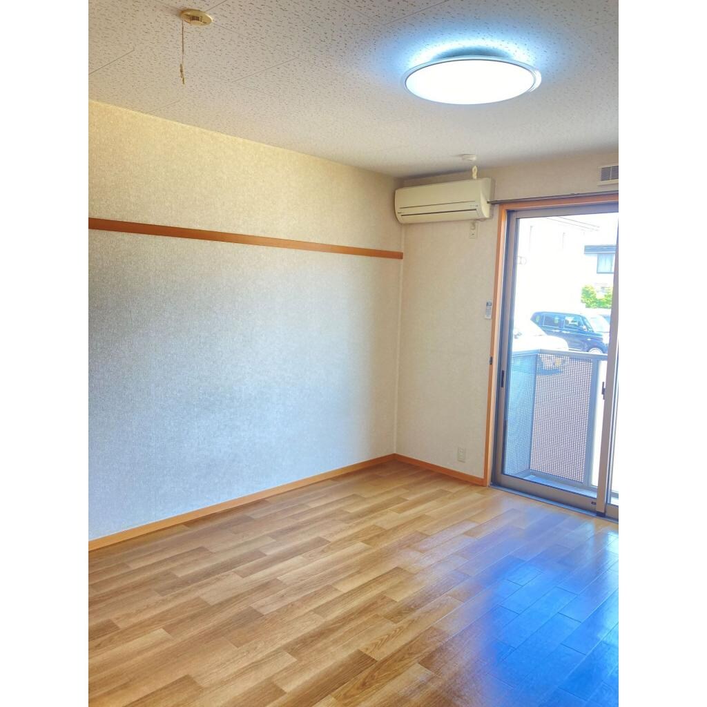 物件内観写真2　(洋室)