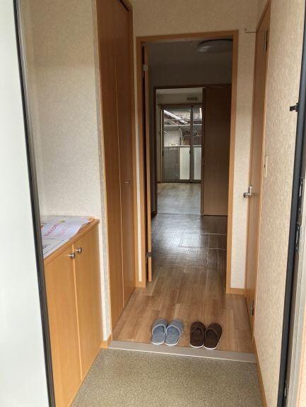 物件内観写真6　(玄関)
