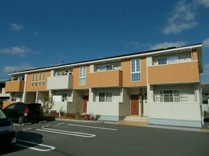 フォーシーズンズ外観写真