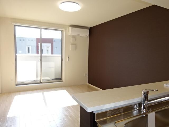 物件内観写真9　(リビング)