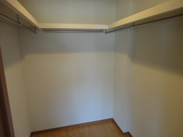 物件内観写真7　(クローゼット)