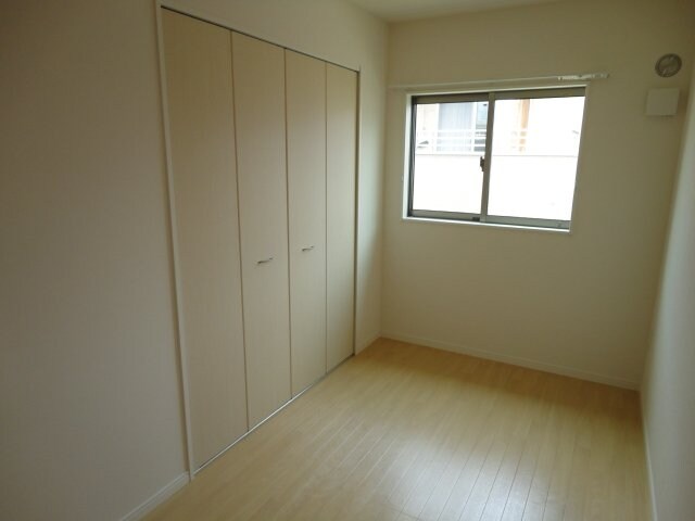 物件内観写真23　(洋室（4.4帖）)