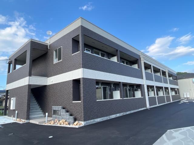 物件外観写真1　(外観写真（昼）)