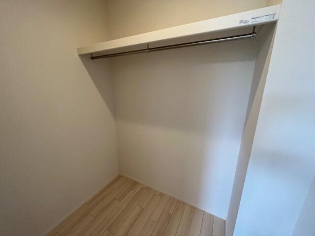物件内観写真11　(クローゼット)