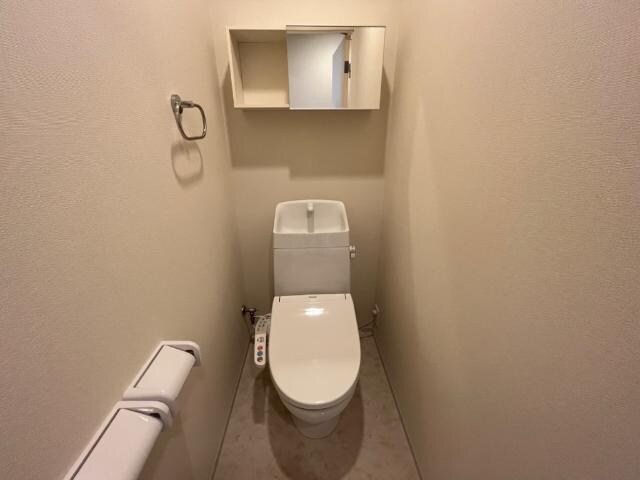 物件内観写真14　(トイレ)