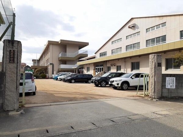 周辺環境(高屋中学校まで500m)