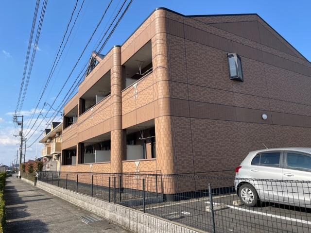 物件外観写真1　(外観写真（昼）)