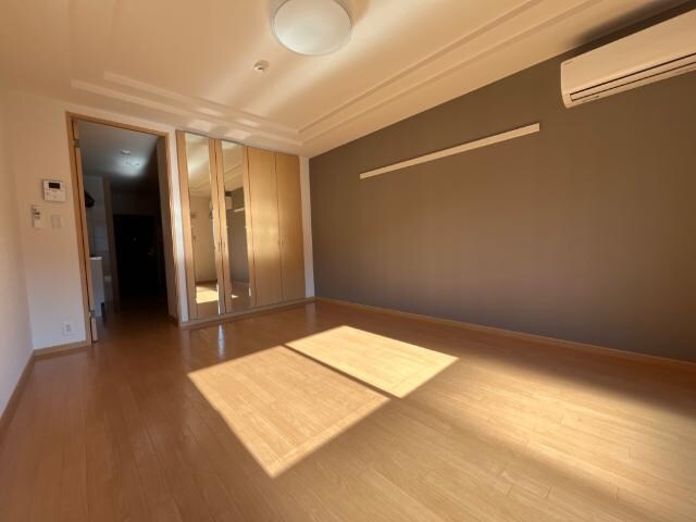 物件内観写真9　(洋室)