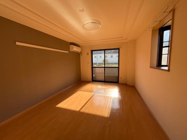 物件内観写真25　(洋室)