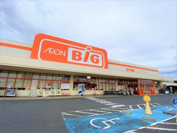 周辺環境(近くにスーパー等あります。)