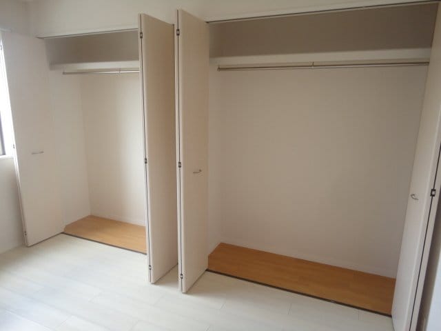 物件内観写真14　(クローゼット)