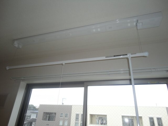 物件内観写真22　(室内物干し)