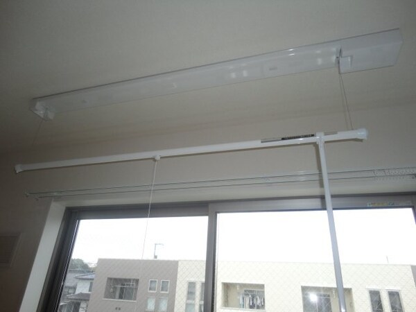 内装他(室内物干し)