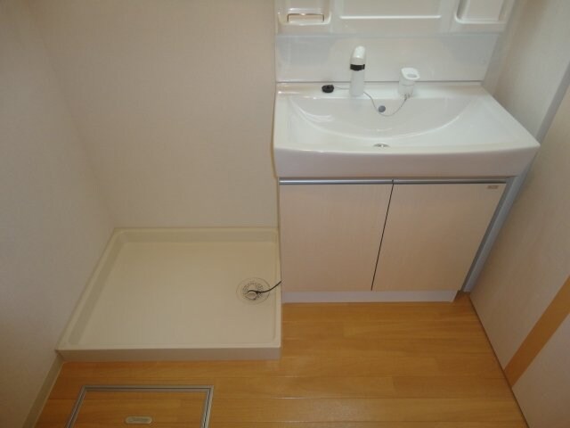 物件内観写真18　(洗濯機置場)