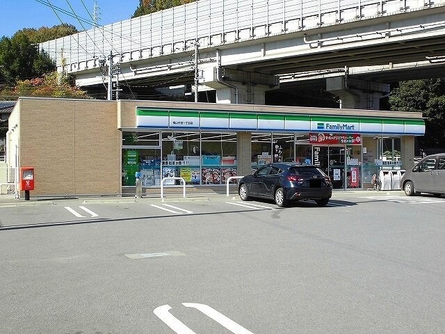 物件外観写真6　(ファミリーマート千田一丁目店まで650m)