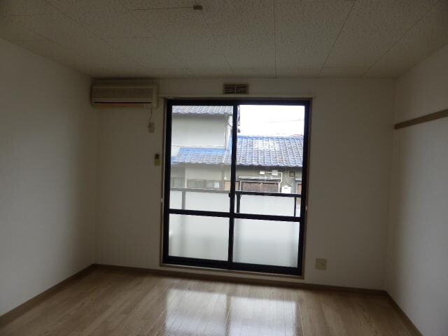 物件内観写真3　(洋室)