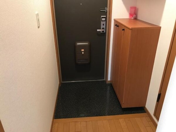 玄関(玄関)