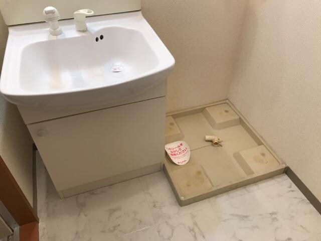 物件内観写真25　(洗濯機置場)