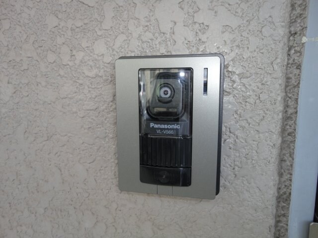 物件内観写真11　(カメラ付インターホン)