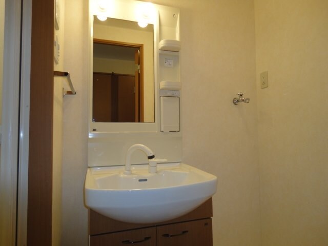 物件内観写真8　(洗髪洗面化粧台)