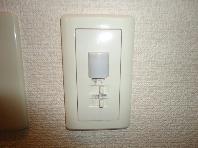 物件内観写真14　(オート照明)