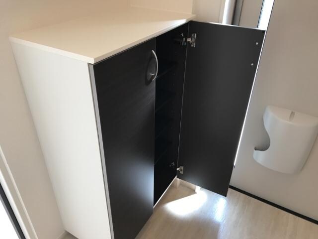 物件内観写真27　(下駄箱)