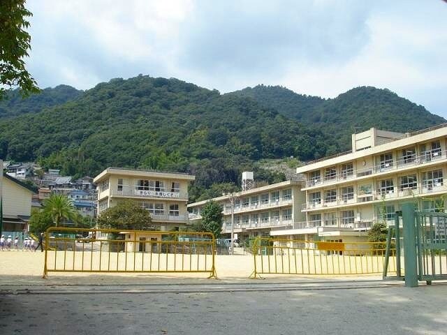 周辺環境(水呑小学校まで450m)