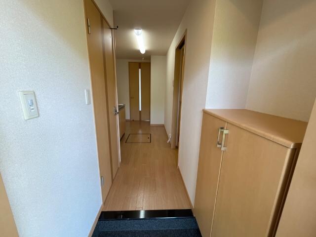 物件内観写真27　(玄関)