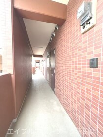 鹿児島市電１系統 南鹿児島駅前駅 3階建 築14年の外観写真