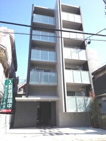 鹿児島市電１系統 荒田八幡駅 5階建 築7年の外観写真