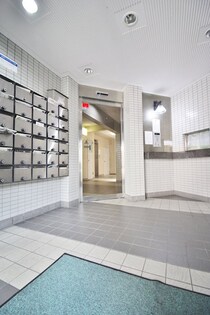 鹿児島市電２系統 高見橋駅 5階建 築36年の外観写真