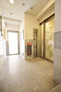 鹿児島本線 鹿児島中央駅 8階建 築20年の外観写真